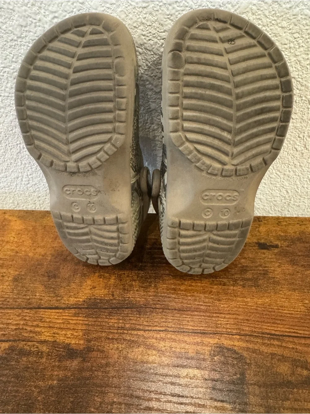 Camo Crocs. Size 10toddler.
